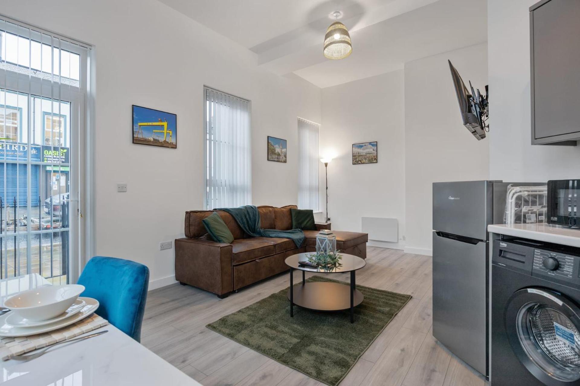 Contemporary 2 Bed -belfast East Village Apartment Belfast